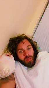 Justin Runkle's Instagram, Twitter & Facebook