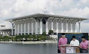 Masjid tuanku mizan zainal abidin or masjid besi) is the second principal mosque in putrajaya, malaysia after putra mosque. Agong Rasmi Masjid Tuanku Mizan Zainal Abidin Semasa Mstar