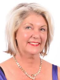 Shelly Griggs's Instagram, Twitter & Facebook