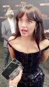 #oliviacooke says she texted with #maisiewilliams, and #emmadarcy had  dinner with #emiliaclarke, to get #gameofthrones advice for  #houseofthedragon