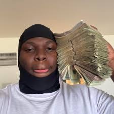 Quilla Young's Instagram, Twitter & Facebook