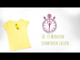 So Entfernen Sie Effektiv Jede Art Von Flecken Aus Ihrer Kleidung Gras Rotwein Blut Kaffee Ol Mehr In 2020 T Shirts For Women Women Fashion