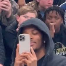 Travis Hulin (@TravisHulin)