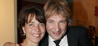 Toch weet hij zijn privéleven goed gescheiden te houden. Hoe Gelukkig Is Matthijs Nu Met Karin Weekblad Party