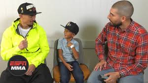 74% 1529 голова 21% 429 корпус 5% 113 ноги. Max Holloway And His Son Mini Blessed Have Fun Sitdown Talk Frankie Edgar Ufc 240 Espn Mma Youtube