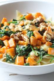 Pates Au Butternut Aux Epinards Roquefort Et Noix Recette Ptitchef Recette Recette Recettes De Cuisine Recette Pate