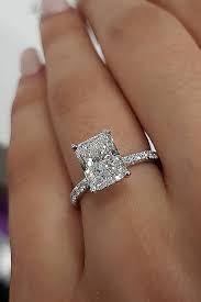 10 Fresh Engagement Ring Trends For 2018 Trending Engagement Rings Ring Trends 14k Engagement Ring