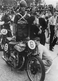 bike motorcycle magazine: Bartrop, Australian GP, 1939 Model 40 Norton