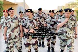 اجتمعو ابناء رحيمه في صوره جميله اللواء محمد ظافر الشهري والعقيد مانع الشبرمي
