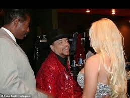 It's of salt and pepper. Coco Austin Shares Sweet Snap Of The Moment She Met Ice T Daily Mail Online