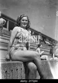 Diese saison für die schönheitskönigin Schwarzweiß-Stockfotos und -bilder