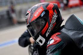 Quartararo perlahan tapi pasti mulai mendekat oliveira dan menyalip di lap 12. Menang Di Motogp Spanyol 2020 Segini Sob Harga Replikanya Helm Scorpion Fabio Quartararo Gridoto Com