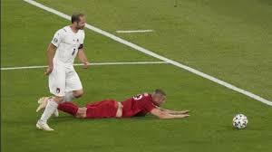 Leonardo spinazzola says he 'will return soon' while heading to rome to undergo further medical examinations after his injury against belgium. Defensive High Line Spinazzola And Other Highlights Of New Look Italy Football News Hindustan Times