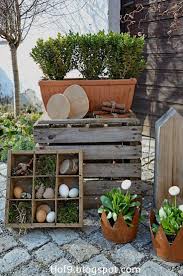 Osterdeko Natur Holzeier Tonkruge Tontopfe Diy Holzeier Osterdekoration Alte Holzkiste Holzkaste Holzschubladen Fruhlings Dekoration Fruhlingsdekoration