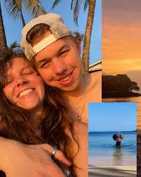 Picked up a camera and brought it to the zoo. Here are some of my  favorites. Look at the end for an epic slow-mo video. This lion picture is  probably my favorite