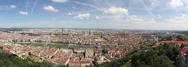 S'entraider, manger des produits frais et locaux, rester informé·e. Lyon Wikipedia