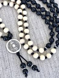 Black And White Jewelry Black White Mala Necklace Wood Mala Necklace Pendant Mala Necklace Yoga Mala Meditation Necklace Karma Mala Neckla Mala Jewelry Mala Necklace 108 Mala Necklace