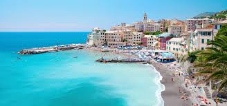 In 2015, 594,733 people lived within the city's a. Genoa By Train Railbookers Vacations