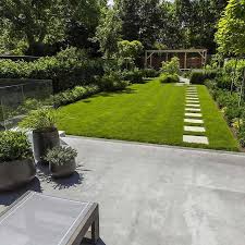 Narrow Garden Ideas In 2020 Garden Design Layout Modern Contemporary Garden Garden Design Layout