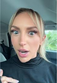 Krystal Edmonds's Instagram, Twitter & Facebook