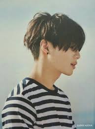 Maskulin memberikan efek pada model gaya rambut. Tren 23 Gaya Rambut Pria A La K Pop Untuk Tahun 2021