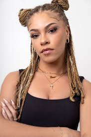 Hi there I'm Shakey I'm a 19 year old photographer based in stanmore. It's  been my goal this year to start building my professional portfolio and in  due time start working as