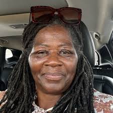 Lashonda Crenshaw's Instagram, Twitter & Facebook