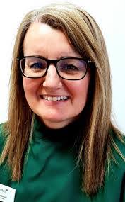 Lara Dempsey's Instagram, Twitter & Facebook