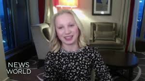 Helena zengel, albrecht schuch, gabriela m. Helena Zengel Talks About Making News Of The World With Tom Hanks Youtube