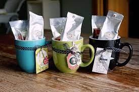 Dashes and dots diy floral mugs. Megan Klauer Design Teacher Gifts Kofejnye Podarki Tajnye Podarki Kofejnye Podarochnye Korziny