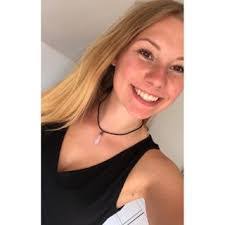 Lisa Bartling's Instagram, Twitter & Facebook