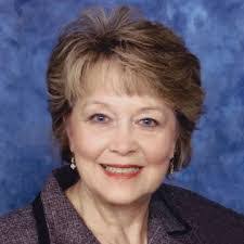 Elizabeth Gloria's Instagram, Twitter & Facebook