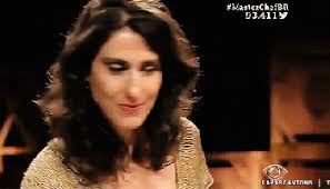 Mell's career began at the age of nineteen when she appeared in a sitcom aired on the sunday. O Programa Da Luisa Mell Na Band Nao Pera Paula Carvalho