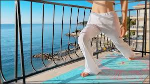 Jessie Jiang's every movement a seductive whisper in her intimate world