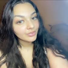 Britt King's Instagram, Twitter & Facebook