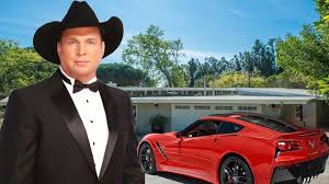 Country music legend garth brooks has an estimated net worth of $240 million in 2016. Garth Brooks Net Worth Lifestyle Biography House And Cars Personlichkeiten