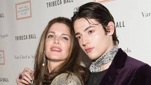 Stephanie Seymour Net Worth: How Did She Make Her Money?