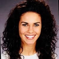 Amanda Sieren's Instagram, Twitter & Facebook