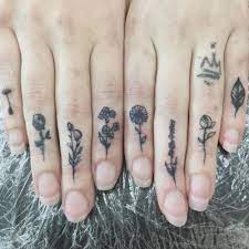 Noah cyrus 27 tattoos meanings steal her style. Finger Tattoo Tumblr Tattoos Finger Tattoos Floral Tattoo
