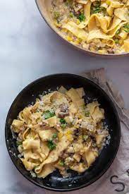 One Pot Creamy Leek And Mushroom Pasta Urban Farmie Recipe Leeks Mushroom Pasta Stuffed Mushrooms