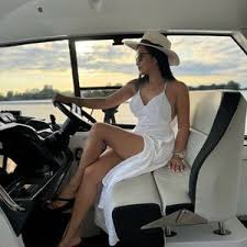 Mae Manuel (@mae_mae_m)