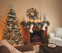 From christmas trees and fireplace mantels to throw pillows and table decorations, these christmas living room decor ideas will inspire you to deck the halls in style. Mantel Christmas Decorations Ideas Festivity Around The Fireplace