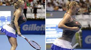 1 сентября 2017 года уильямс родила дочь — алексис олимпию оганян. Caroline Wozniacki Verappelt Serena Williams Mehr Sport