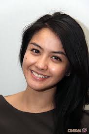 Bawang merah dan bawang putih (indonesian for shallots and garlic) is a popular traditional folklore originated from nusantara (indonesian archipelago), about two siblings with opposite characters; Selepas 15 Tahun Gaya Pelakon Sinetron Bawang Putih Ini Patut Ditiru Hijabi Remaja