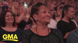 Mark and Donnie Wahlberg share tributes to announce death of their mom,  Alma l GMA