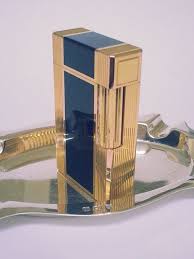 100 Authentic S T Dupont Windsor Gold And Mid Night Blue Lacquer De Chine This Is The High Style Windsor Takes The Dupont Lighter Cool Lighters Lighter