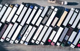 Доставка грузов на месторождения: ключевые моменты