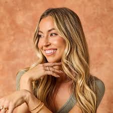 GROUND BEEF TACO SKILLET✨a flavorful, healthy, one pan dinner that's ready  in under 30 minutes 🙌🏻 This skillet is packed with protein and is also  perfect for meal prep! Flavorful one pan