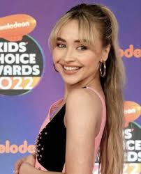 Do I have a lookalike ? : r/Doppleganger