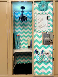 Decor Locker Decorations Ideas The Latest Decorating Ideas Using A Bit Of Color And Accessories Quite I Middle School Lockers School Lockers Locker Decorations